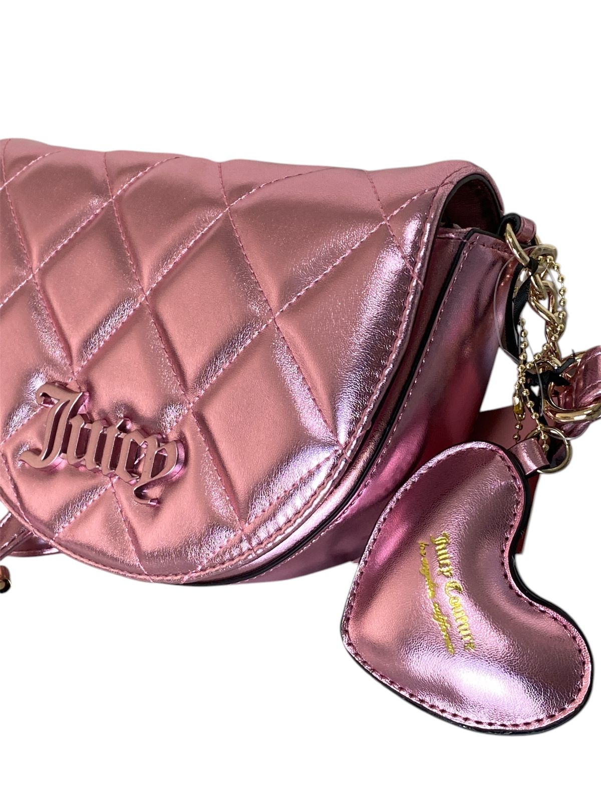 Bolso Juicy Couture Acolchado Rosa Metálico con Colgante de Corazón